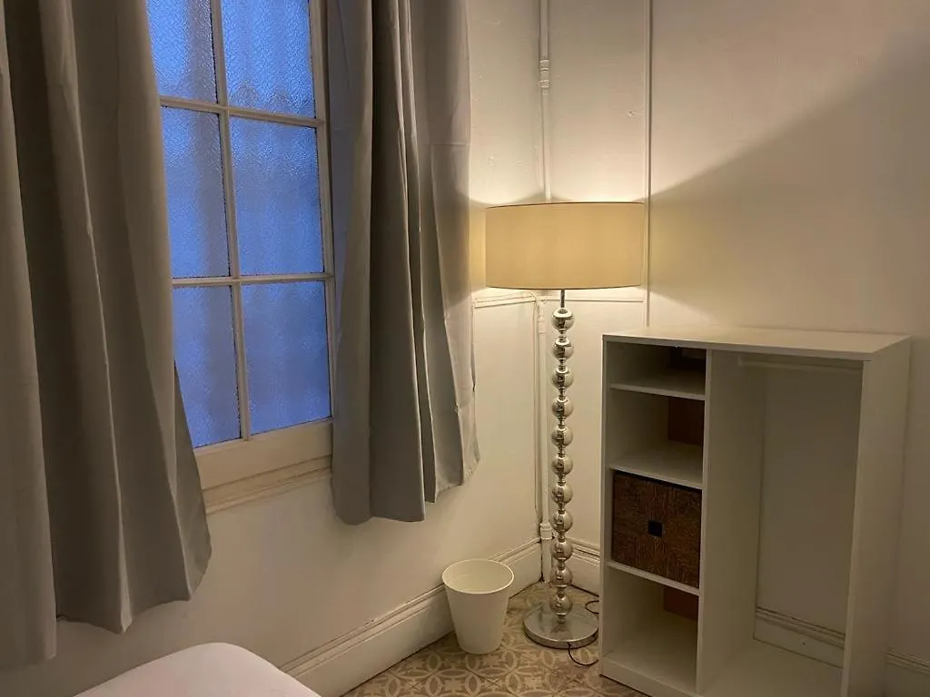 Des Artistes Hostel Barcelona
