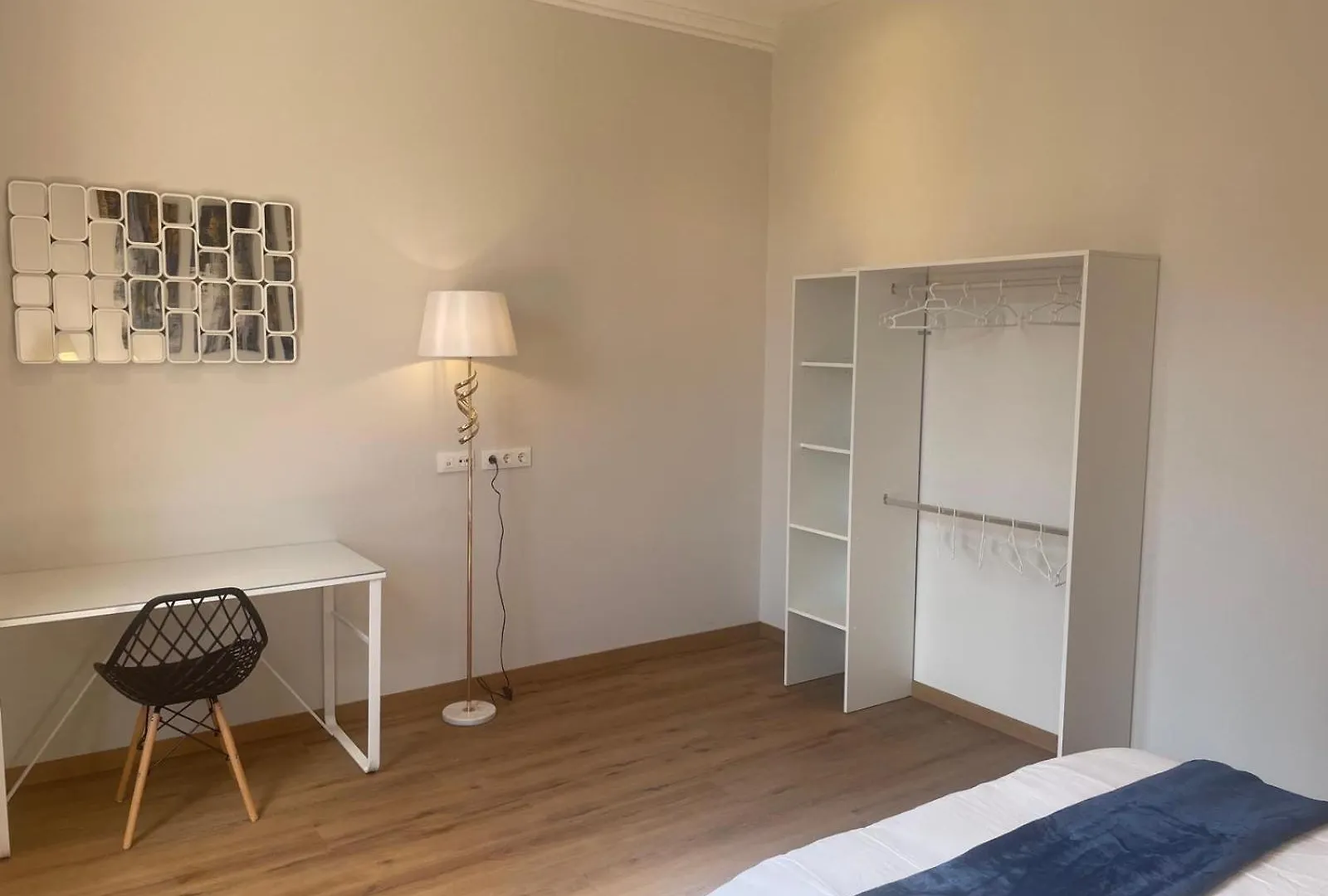 Hostal Albergue Des Artistes Barcelona España